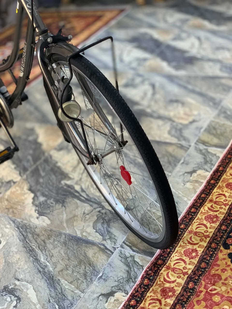 سلام عليكم بايسكل بلادي  مال حاويه بايسكل  مستعمل قليل حجم 26 لون نفطي موديل 2023 العنوان الشعب الجمعيات يم عمار ابو الدهن /التواصل خاص/رقم الهاتف فقط واتساب **/***********@
👈سعر خاص👉
