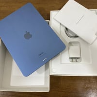 ايباد اير جيل الخامس  نظيف كلش  والذاكرة 64 والبطارية 87 وكامل ملحقاته...