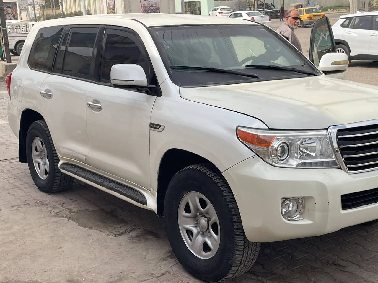 السلام عليكم لاندكروز 2013 #مصفحه كاز كير اوتو أدوات كفاله بدون كص
السياره جاهزه من كلشي حداديه كير مكينه كله جاهز 
مكانه ميسان العماره 
*********** 
مامتواجد على النت
