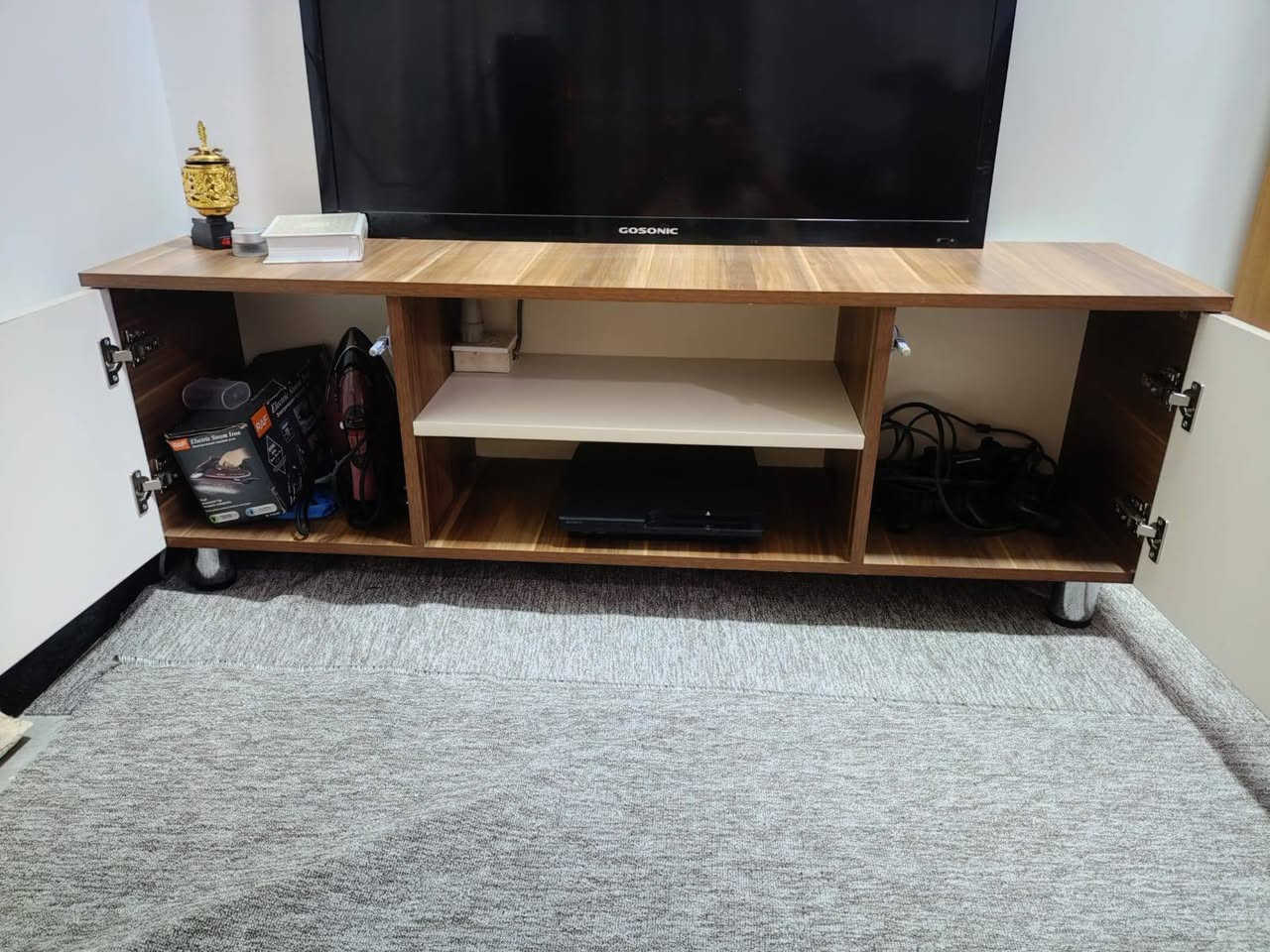 ميز بلازمه تسكام نضيف جدا جدا للبيع السعر 80وبي مجال االاستفسار اتصال برقم ‏‪***********‬‏
