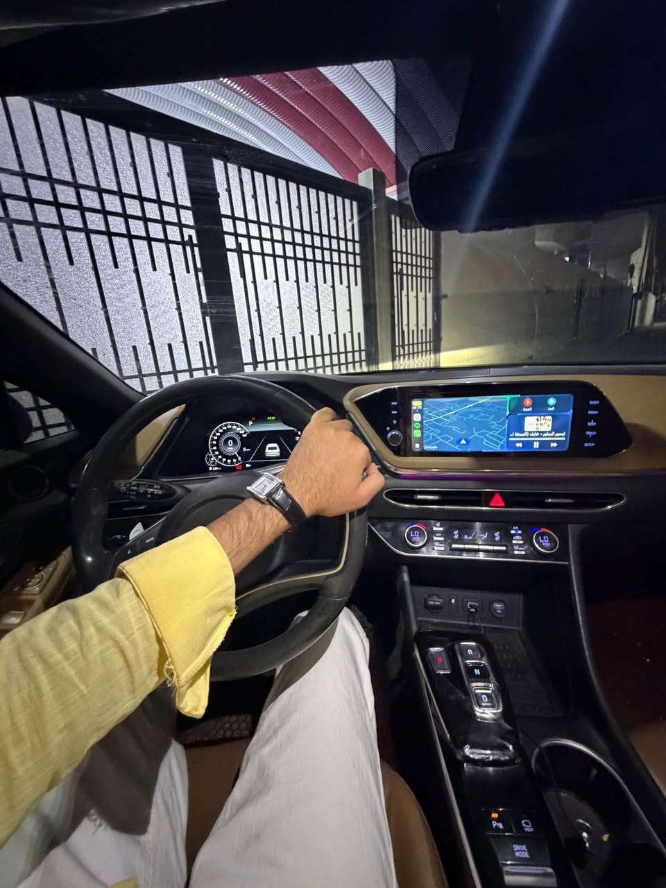 السلام وعليكم 
هيونداي سوناتا لمتدد للبيع 2020
معروفه مواصفات اللمتدد اعلى فئه بالكوري داخل جملي 
رادارات 360 درجه 
حساسات 360
كامرات 360
تتقدم وترجع بالريمونت 
السيارة كلشي شغل بيها اي جيك ممشتغل 
ومناقصها ربع ابدد متصرف عليها حتى تخم تاير هسه مبدله
وبانزين كله محسن ودهن امزويل سياره نضيفه وما متعوبه استخدام شخصي  
حادث السياره بنيد مبدل وبالعراق صار بيها بارد بالجاملغ الامامي 
السعر 155 وبيها مجال 
مكاني: البصرة ابي الخصيب
للاستفسار:*********** البصرة, العراق
