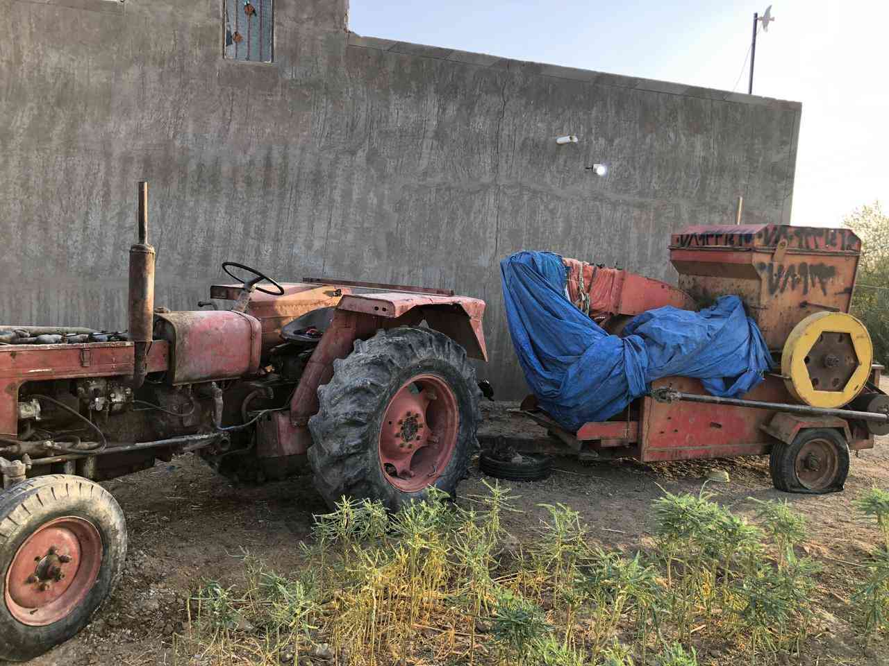 من رخصت الدمن كاروبه عنتر 71موديل 83كير واكسن وتخم تايرات جديد محرك لا تبخير ولا تنقيص وبم ونزلاز جديد شرط مقدم جديد وباور مع كاروضه تركي اصلي عزلت بذور موديل2014 مكانه السماوه سعر 6ونص بيه مجال رقم***********
