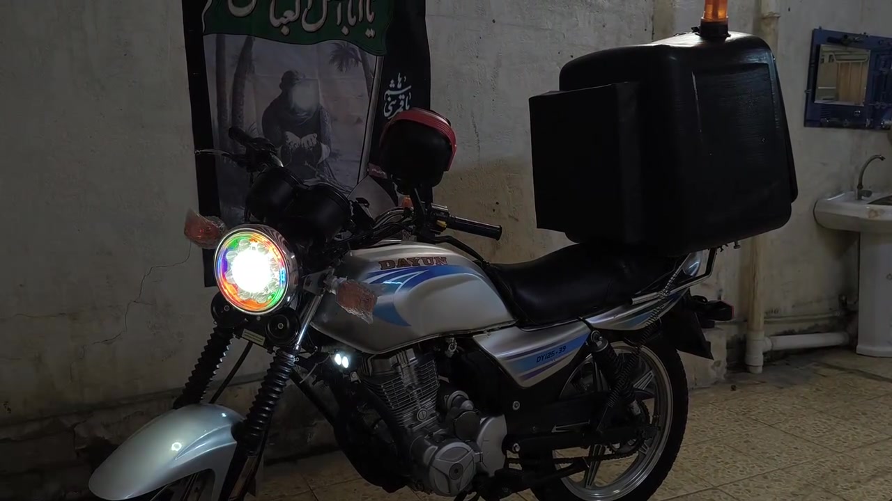 السلام عليكم من رخصة الأدمن
 دايون عضم مديل 21 وكيلها الربيعي بـ نجف أوراق اصولي كاملات  مكينه مفتوحه مبدل بيها بوشه وبستم ولفات أمانة الله اصلي وشغل مضبوط مكينه خير من الله سعر مليون 150 وبيها مجال بسيط مكاني نجف للأستفسار راسلني واتساب ***********
