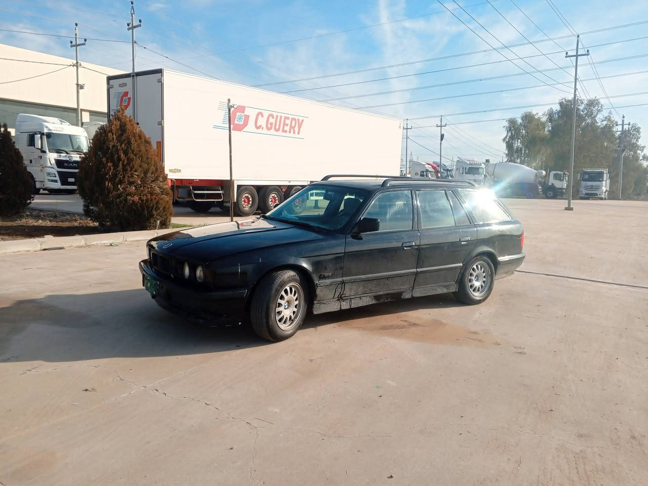 بیئیم مۆدێل1992 مەکینە 525 تۆماتیک  چوارجام کارەبا قوفڵ مرکزی سلایت گێر مەکینە توندوتۆڵی کارە بایی بشرت سەنەوی وکالە ئەوەلیات بشرت ئارم پلاستیکیشە بەڵام ئارمەکەی بەشەرت نادەم سعری 22ورەقە ***********
