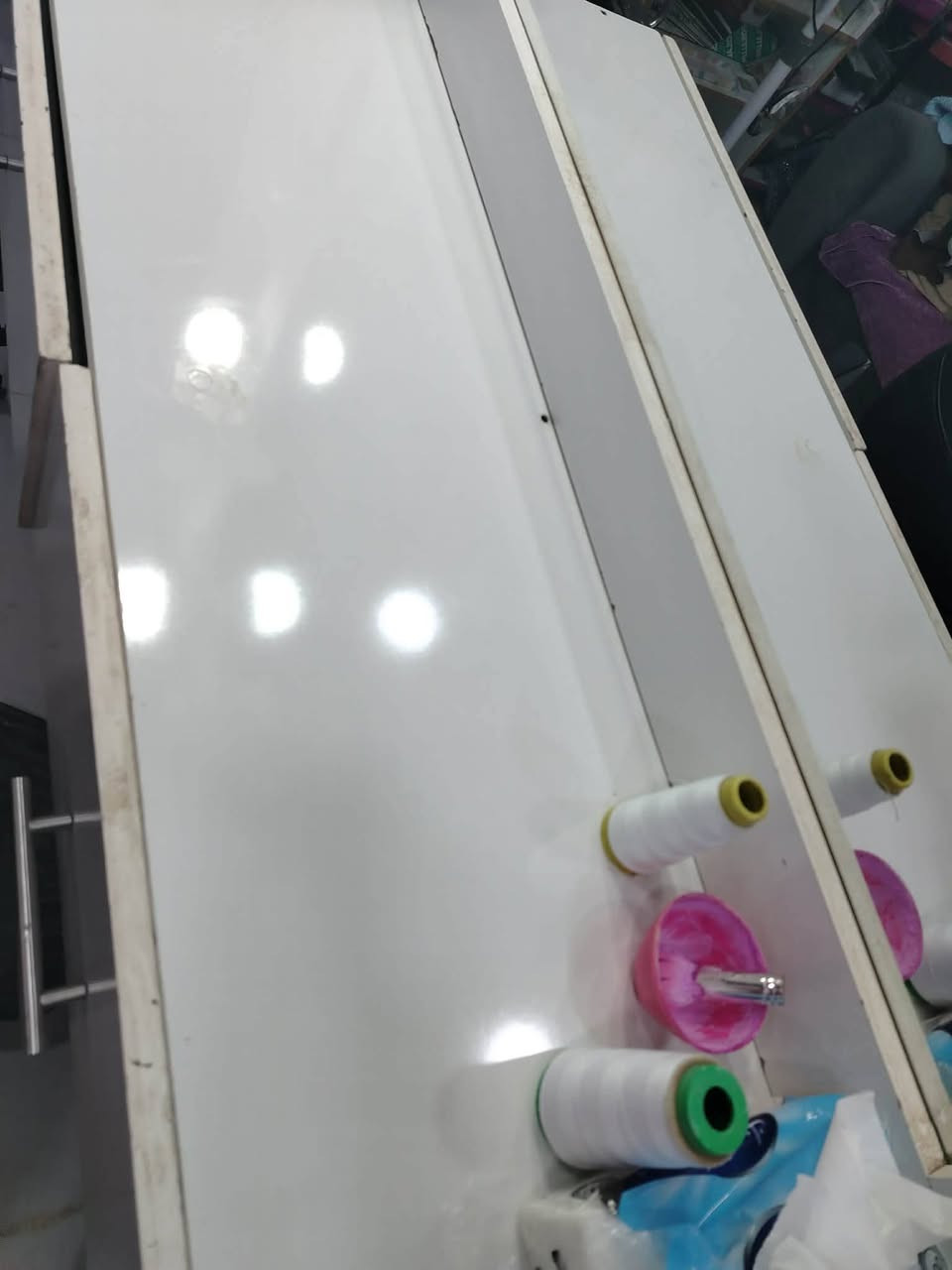 للبيع  ميزين  صالون نسائي وكرسي مكانهم حي ميسان نضاف للاستفار وتساب *********** مكلف
