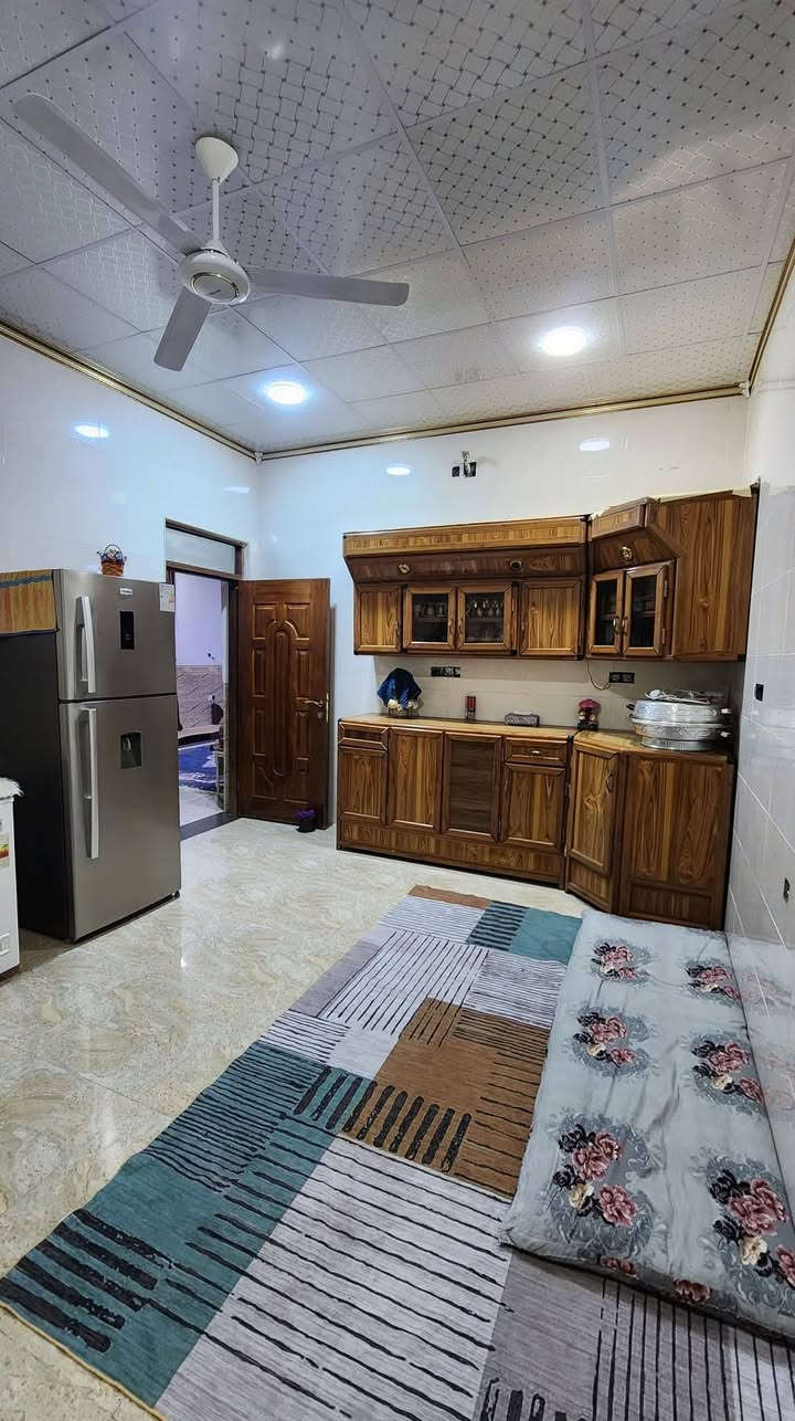 🏡 بيت للبيع في نزلة الشراع جهة اليمين
✨ بناء حديث سنة 2023 (طابوق)
📍توزيع ال14 الف 
📐 المساحة: 200 متر
🛣️ شارع: 10 متر
💰 السعر:  97 مليون 
🔹 يتكون من:
غرفتين نوم
صالة
استقبال
مطبخ حار وبارد
صحيات داخلية وخارجية
مناور
📞 للاستفسار:

***********
