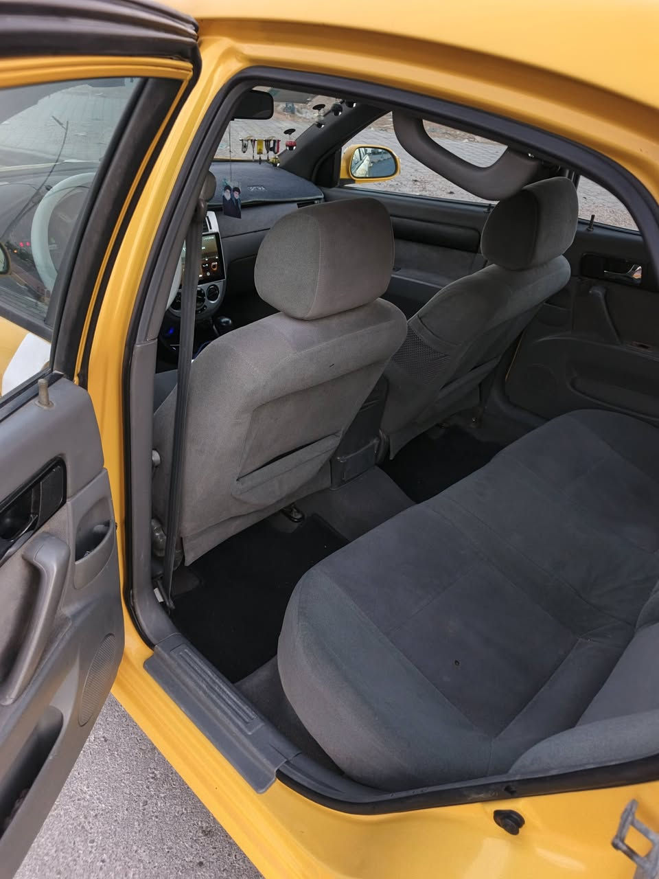 السلام عليكم
اوبترا 2011 للبيع

 كير اوتوماتيك محرك نفخ بدون تنقيص  دولي شرط التحويل 
طخم كدام وخلفي جديد .تايرات جدد + لايتات جدد + باتري جديد
شاشه تاب
تحكمات استيرن تحكمات بلمري صبغ عام صبغته كلش حلوه
مكان السياره البصره أبو الخصيب
السعر٥٨بيها مجال 
***********
