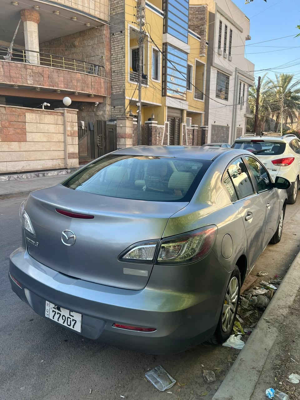 ارخص واحلى مازدا بهل سعر
مازدا زوم 3 موديل 2013 
وارد خليجي 
بيهة 4 قطع فقط جاملغ عكس السائق بيبان ثنين وجاملغ خلفي كلهن عندي صور الحادث مالتهن 
السيارة بدون دواخل بدون لغود وبدون شواصي 
بدون ايرباكات مطاكة 
جدا نضيفة السيارة وجاهزة
تبريد شغال ثلج 
مكينة تحطلهة حتة نفط ومتدك دوانز 
مكينة وكير بلاديات 
السعر 82 ورقة فقط 
العنوان بغداد حي الاعلام 
للاتصال ***********
