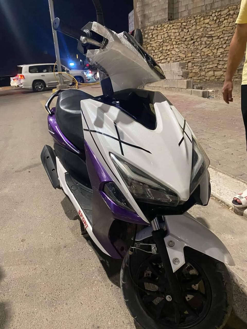 السلام عليكم ورحمة الله 
دراجه FS نظيفه كلشي شغال بيهه  محرك تخم تاير ماتخلي عليهه لو ربع 
 اي استفسار الرجاء الاتصال 
***********
