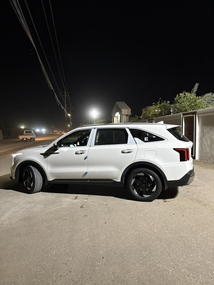 محرك 6 سلندر
سورنتو 2024
كير ماوس

بنراما 

داتوشو

حساسات

كراسي خلفيه كهربائي 

كراسي كهرباء 

جنطة كهرباء 

بصمة وتشغيل عن بعد

شاشة متصلة تعمل بنظام بلي كار نفيكيشن

انارة ليزرية داخلية متغيرة الالوان 

اللايت عالي ناصي زنون 

لد نهاري ليزري امامي 

بك لايت ليزري LED

هندبريك دكمة 

اوتو هولد 

درايف مود

مانع انزلاق

مساعد منحدرات

شحن وايرليس بلوتوث 

تحكمات ستيرن فول 

حساسات امامي خلفي 

كامرة دوارة

تبريد 3 قطع مع تحكم منفصل للخلف 
***********مكاني بابل
