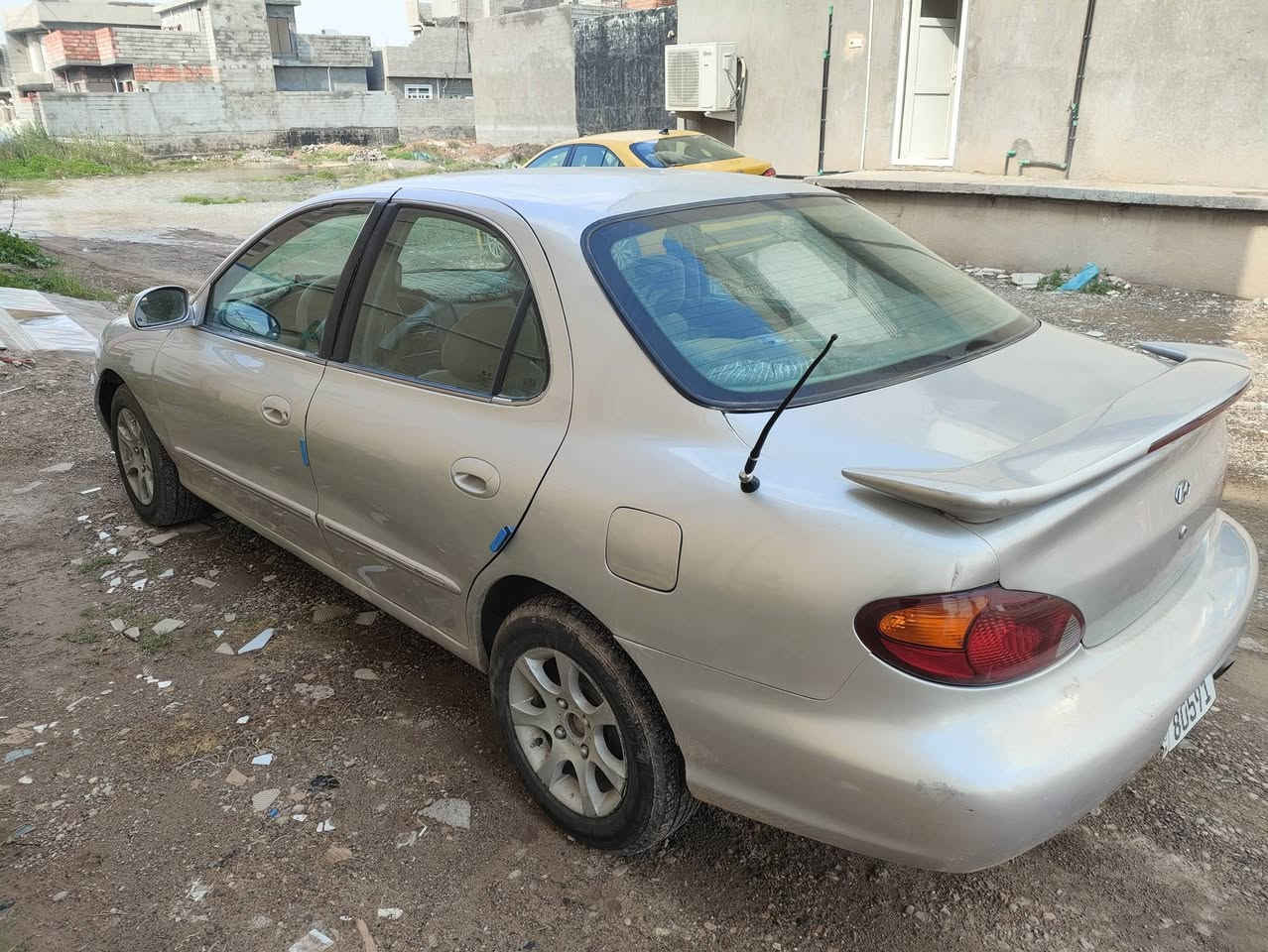 سلام عليكم
النتره موديل 2000 مكينه خير من الله هيه والكير تخم تاير صدر جديد باتري جديد السياره امعمره جديده 
رقم بغداد انكليزي 
مكاني ديالى قضاء الخالص 
السعر 45 وبيه مجال وبل خير على الياخذه مقدمه رقم مبايل ***********
