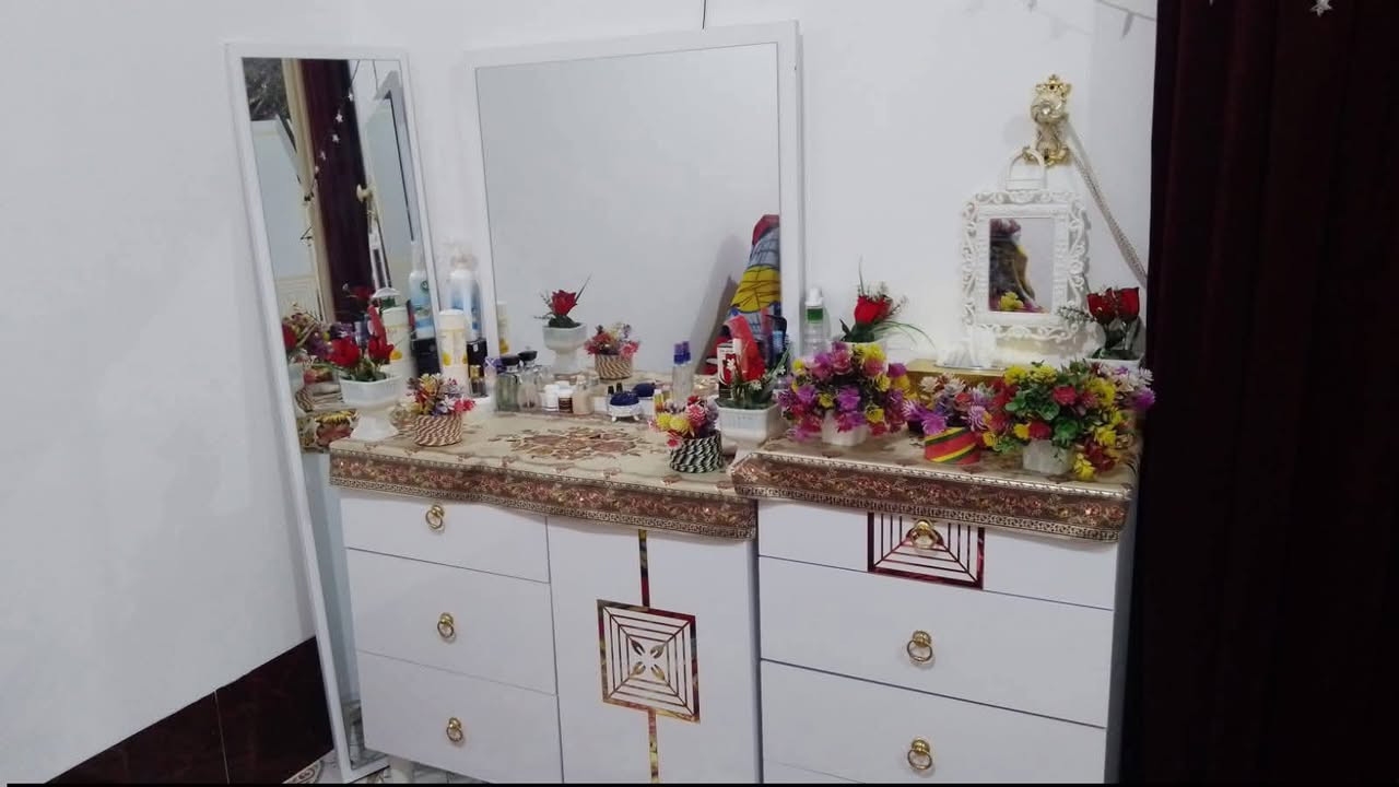 للبيع ٨ قطع غرفه نوم تركي سعر ٦٠٠ وبيه مجال ع خاص 
الرمادي زنكوره
*********** للإستفسار
