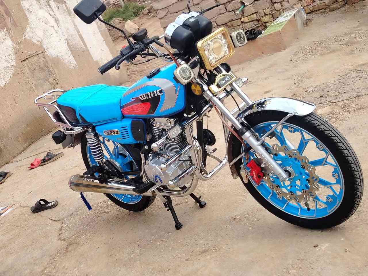 سلام عليكم دراجه البيع 
سيفان سونك خمس نمر 
موديل 2024 وصل 
السعر 900
***********
