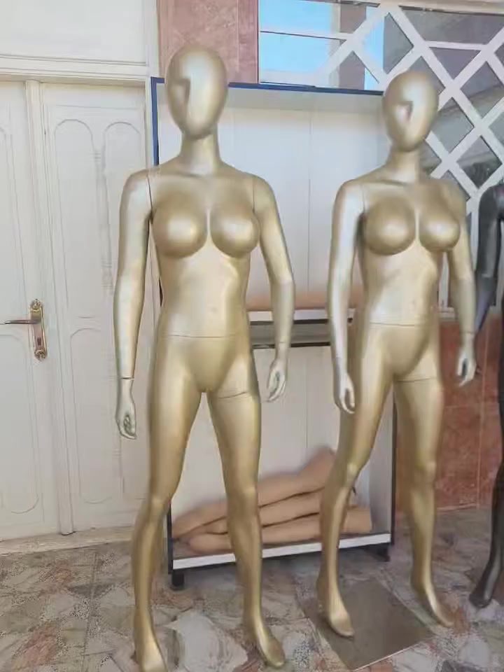 سلام عليكم ١٢ ملكانه نفس الصوره مال محال وعزلته مكاني نجف شارع المطار، توصيل اكو سعر القطعه 45  وذا كلهم بيهم شويه مجال ***********
