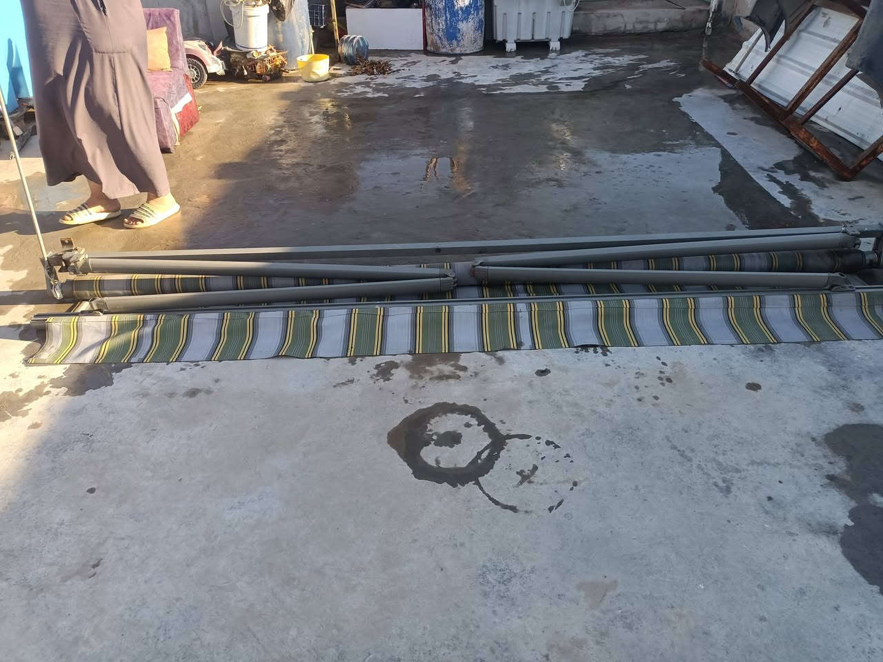 السلام عليكم قمريه سلايت للبيع العرض 3متر تفتح 3ونص للبيع السعر 350 بيهه مجال بصيط للستفسار ***********
