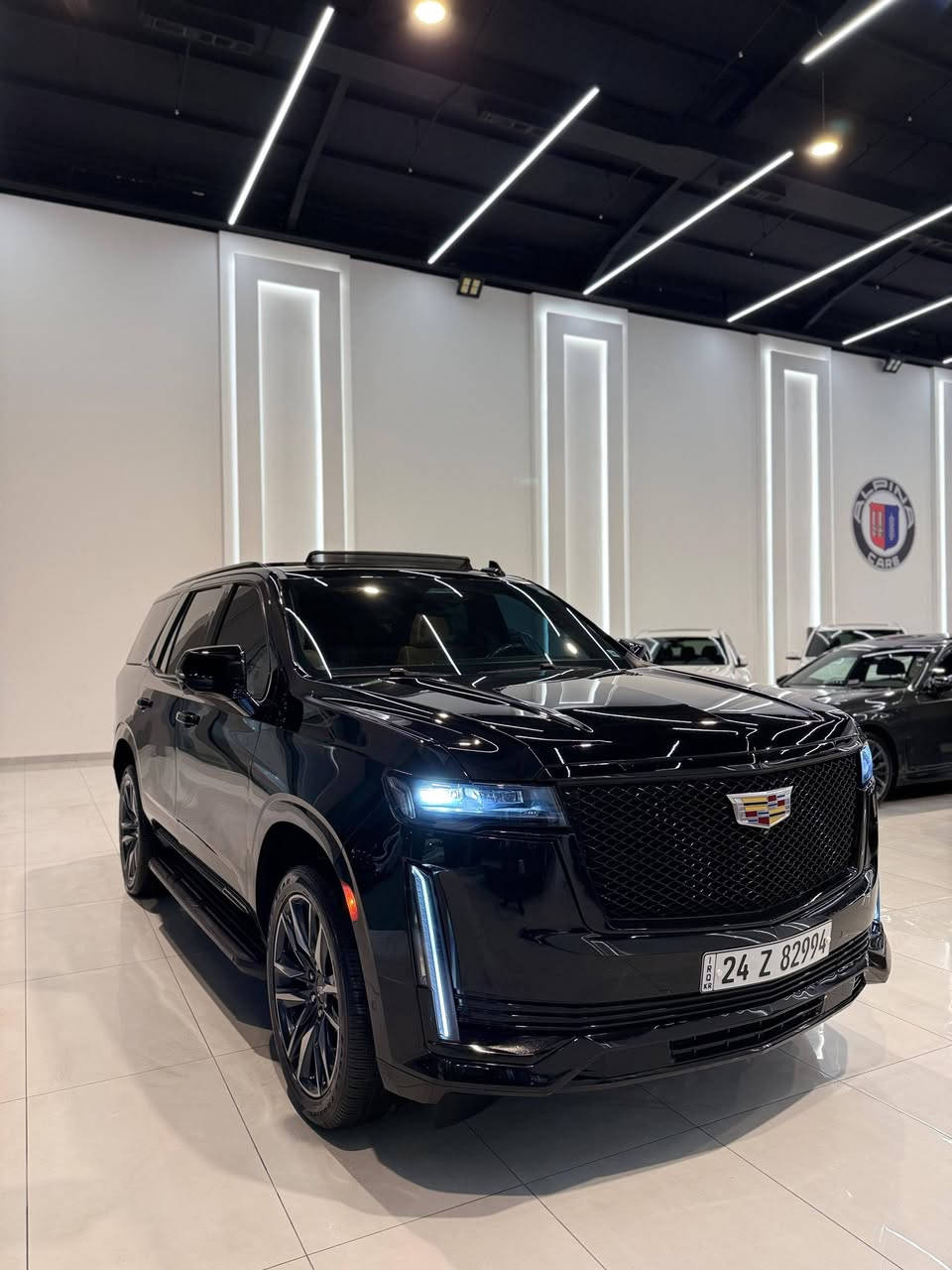 للبيع فقط كاديلاك  2022Escalade 600 Sport السعر66الف ونص وماكو هيج سعر
‏‎لاون اسود ملكي  فول فول مواصفات 
‏‎ماشييه 98 الف ميل 
‏‎سياره امريكي كلين تايتل 
‏‎مكفولة كفالة عامة فقط 
بيها بارد شوي بلباب الخلفي 
الباقي مكفول  حت الدعاميات 
‏‎رقم دهوك  تحويل ثاني يوم 
‏المواصفات السياره
تشغيل عن بعد  
‏‎36 سماعة  
‏‎‏‎5 كاميرات
‏‎‏‎5 بصمات
‏‎فور ويل
‏‎كشن رجاج 
‏‎دوسات كهرباء 
‏‎داتا شو 
‏‎بانوراما 
‏‎داخل اسود مات 
‏‎لايت زنون عالي ناصي ٥ عدسات
‏‎‏‎4 شاشات بالدشبول والسقف والكشنات
‏‎تحكم بريك 
تحكم ستيران ذاتي
ثلاجه شحن الاسنكي
جكات هودرليك
‏‎جنطه ذكيه جلاق
‏‎رادار تحديد مسار
‏‎رادار خلفي
‏‎رادار امامي 
‏‎رادار جانبي 
داخل عسلي مع اسود 
‏‎كشن تدفئة وتبريد سايق وراكب
‏‎كشنات امامية تدليك
‏‎كشنات خلفية تدفئة
‏‎مري شفط 
‏‎اشارة بداخل المراية
‏‎كشنات جلد سبع مقعد
‏‎كشنات خلفية منفصل VIP
‏‎علامة كاديلاك ضوئية بالدعامية الخلفية
‏‎الكشنات كهرباء 
‏‎ذاكرة ميموري ستيرن وكشن
‏‎قاصه 
‏‎ويل ٢٢ بلادي 
‏‎بااختصار السيارة فول للاخير وجاهزه من كلشي بوليش نانو سيراميك جديد سياره بعدها بريحة الوكاله
كتاب تضليل وياه السياره السعر 665ورقه وبيها
مجال بسيط الشراي مكان اربيل 
رقم صاحب السيارة 
***********
