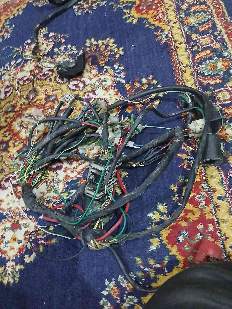 سلام عليكم غراض سكنس جبلي للبيع كله تفصيخ و موجوده مكينه هم موجود اسعار مناسب رقمي ***********
