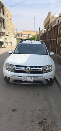 رينو داستر فرنسي موديل 2018 استلام شركة لون ابيض ماشية ٨٢ الف   محرك 2...