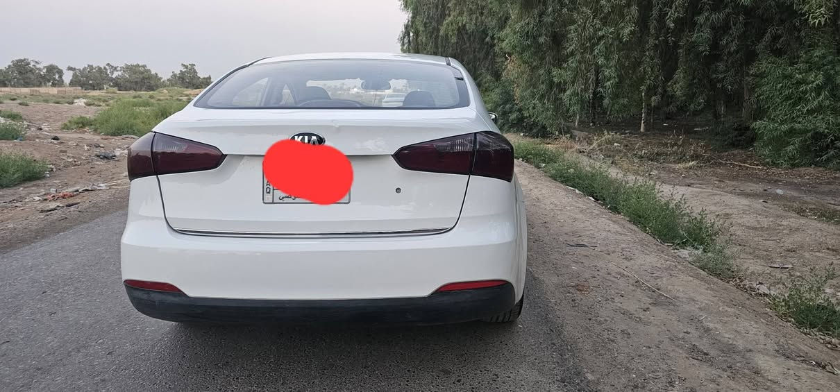 السلام عليكم سيراتو موديل16 خليجي  رقم بغداد مشروع وطني سنوية مجددة سيارة جاهزة من جميع النواحي كير محرك تبريد منضومة جديدة السيارة بيها 5قطع صبغ بدون ضرر بس رش اثر طخات بسيطة موجودة صورهن قبل تصليح السعر ٩٦ وبيها مجال بسيط ***********
