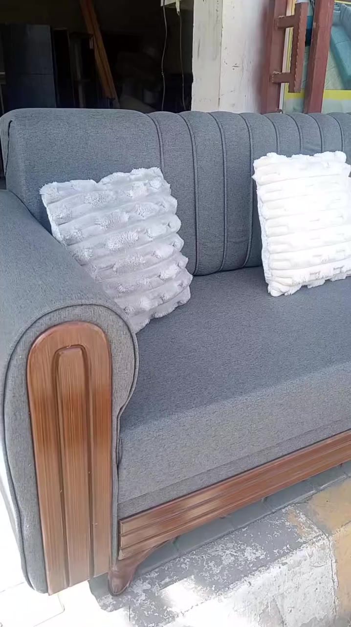 تخم استقبال حسب الطلب بلوك اسود وخشب جام روسي اقماش حسب الطلب اسفنج ضغط هاي اكستره ١٠ سم للطلب والاستفسار التواصل على الرقم ***********يتوفر وتساب العنوان ديالى بعقوبه بهرز المثلث قرب جامع عائشه
