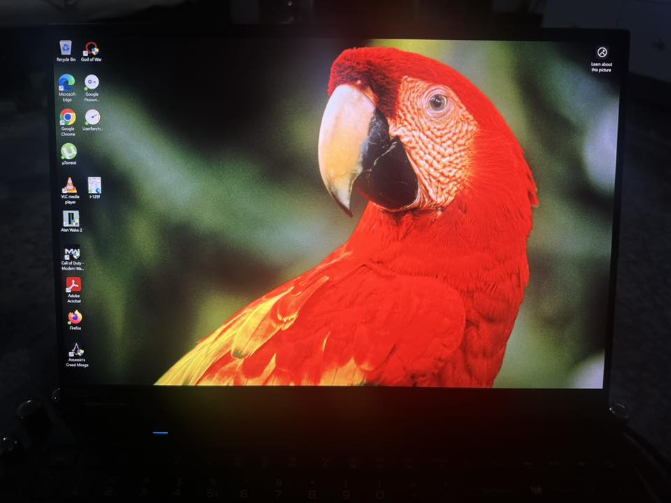 Acer helios neo 16s  اخر اصدار قوية جدا ،نضافه فول نفس جديد مستخدم جدا قليل ،للبيع
Core i9 275hx

Rtx 5070ti 12gb 1tb ssd

32 gb ram 

Screen oled 250 hz 2.5k

Battery cycle count 11 

Rgb keyboard 4 zone


**إذا كنت صاحب هذا الإعلان وتريد حذفه لأي سبب، رجاءا أرسل رسالة إلى الدعم الفني**