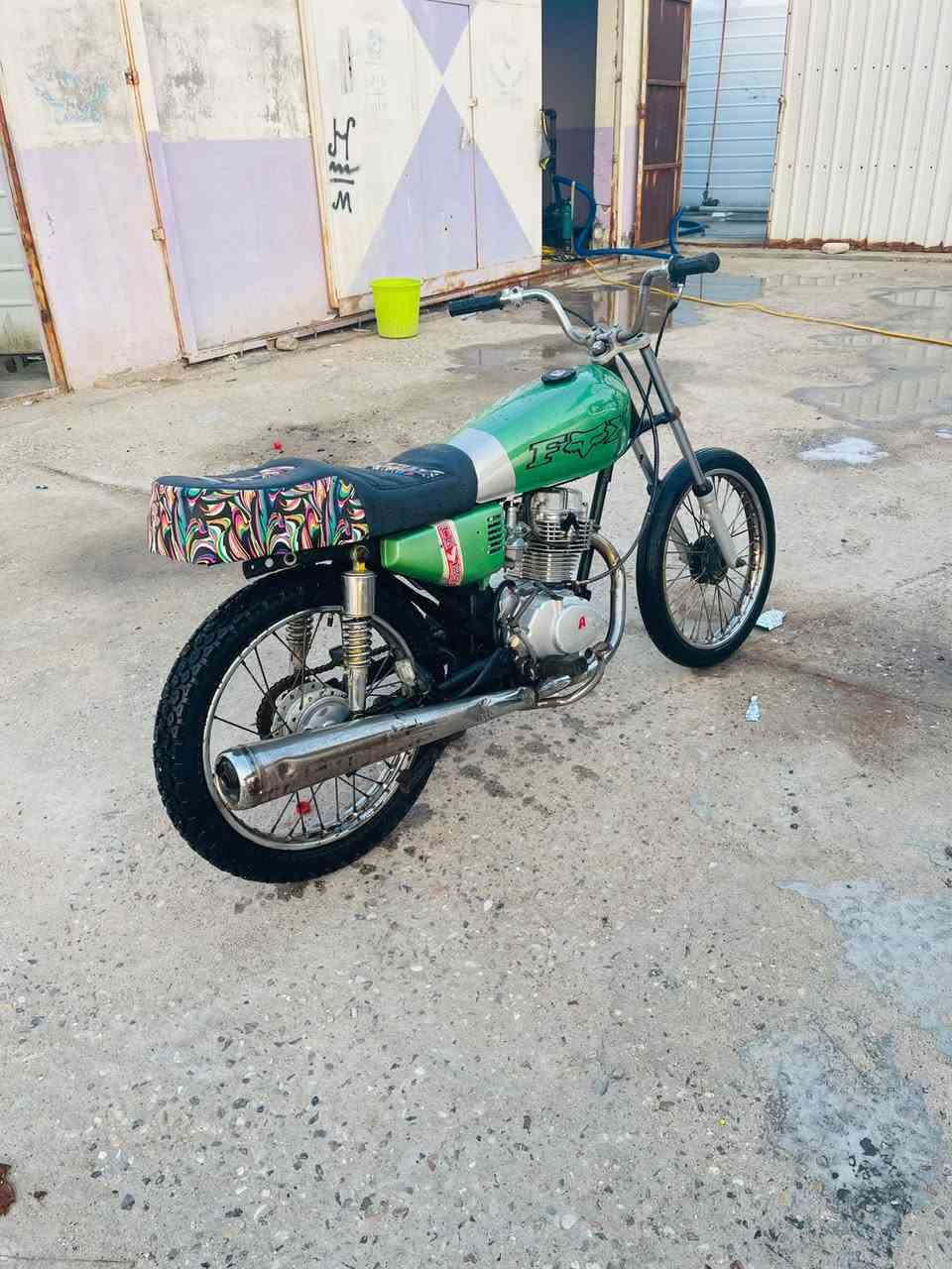 سلام عليكم دراجه لبيع دراجه حلوه ونضيفه 
عراض كله جديد السعر 325 وبيهه مجال المكان بصره 5ميل ***********
