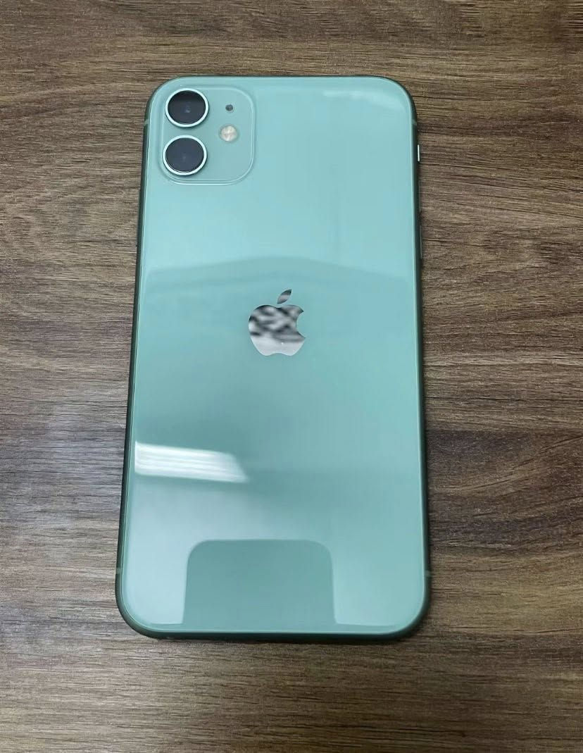 السلام عليكم 
ايفوان ١١ عادي 
امبدال فقط بطاريه 
الذاكره ١٢٨
الجهاز فوال الله شاهد 
كامرات اتصال فوال
أريده مراوس فقط بيع ما أبيع مراس ب ١٢ برو ماكس فقط 
***********
