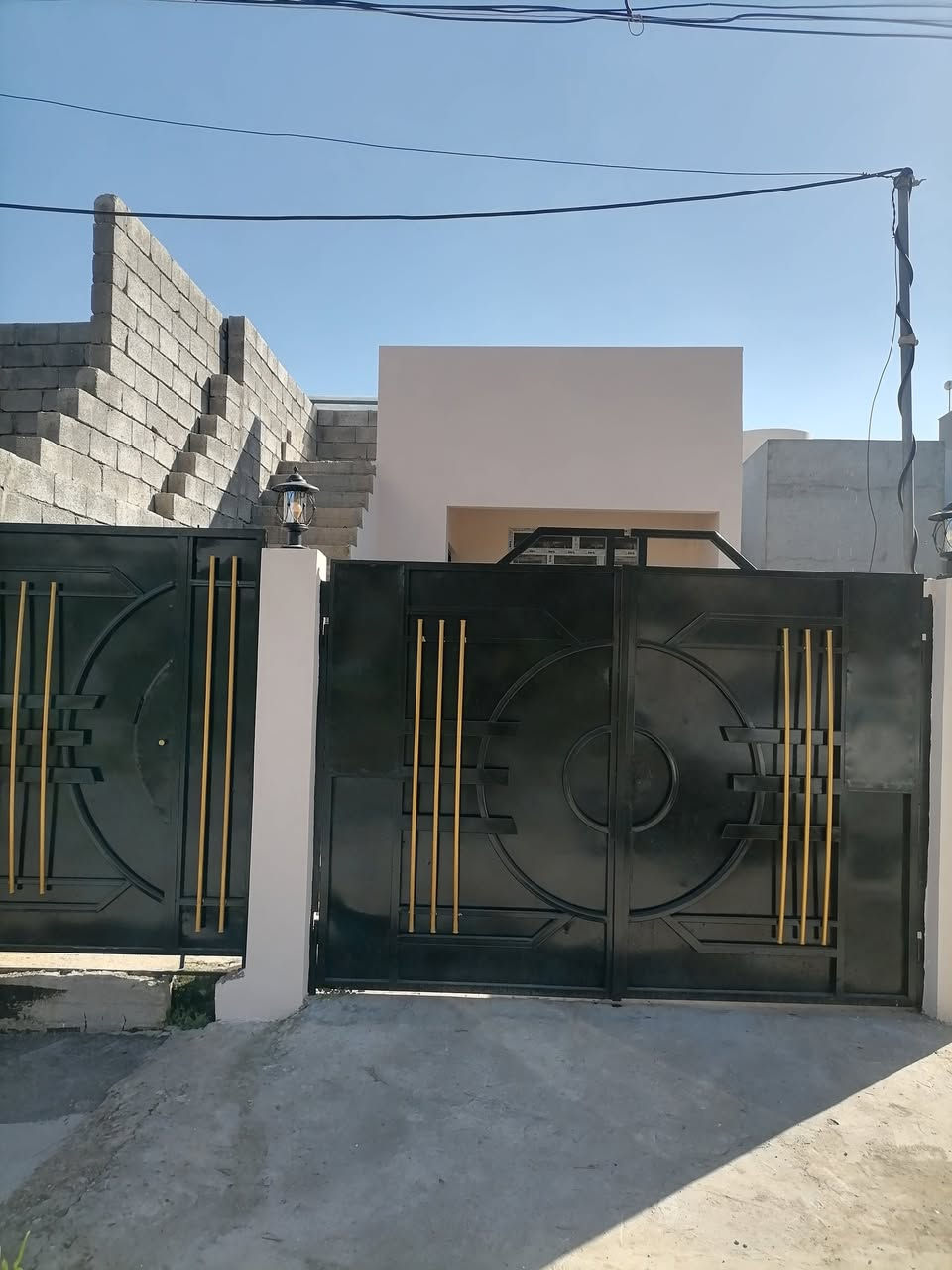 للايجار في حي الحدبا؛ المساحة ١٢٧ طابق واحد للاستفسار مع مكتب الأمراء تلفون *********** كورك اسيا ***********
