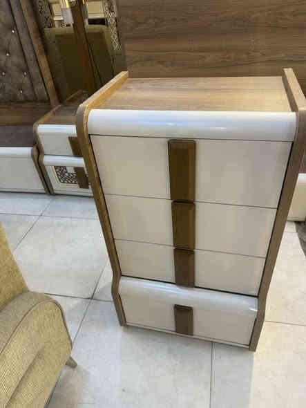 العنده استفسار وتساب ***********
