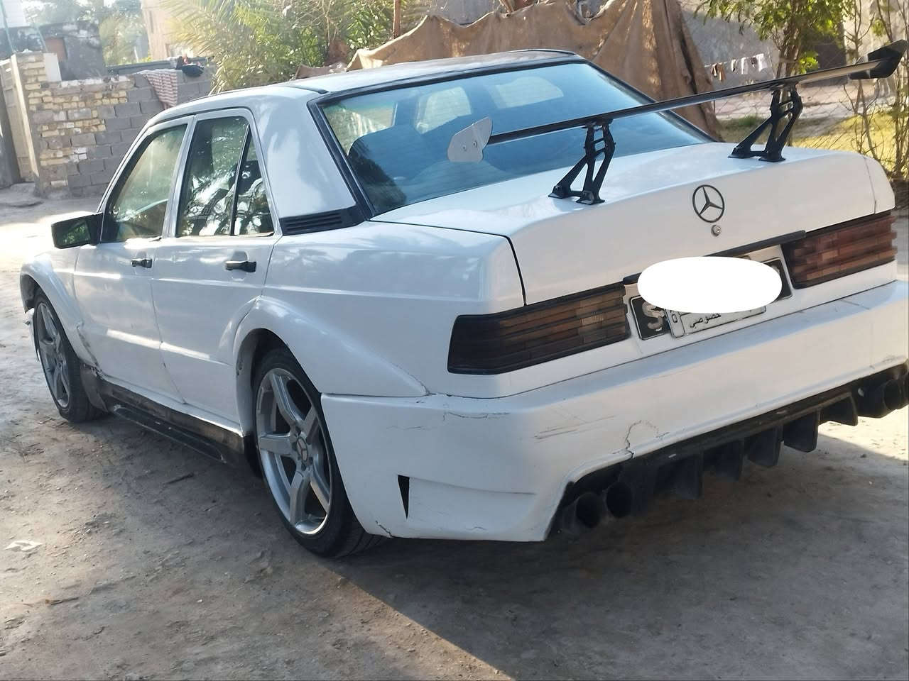 السلام عليكم سياره مرسيدس للبيع راح أكتب التفاصيل كله لاتسئل شبيه مابيه
مكينه بلاديه/جديده ومكفوله 
گير  وتو        /مكفول جديد 
بديه گدامك      /مصبوغ بدون ضربه 
حدايه            /خير من الله 
تبريد+   تدفئه 
تخم تاير//جديد+سبير وجك ويل سبانه 
سنويه//ماصاقطه 
تحويل شرط عقد مروري 
خلال 10أيام 
السياره مابيه أي نقص 
المكان بابل السعر 38وبيه مجال قليل 
***********
