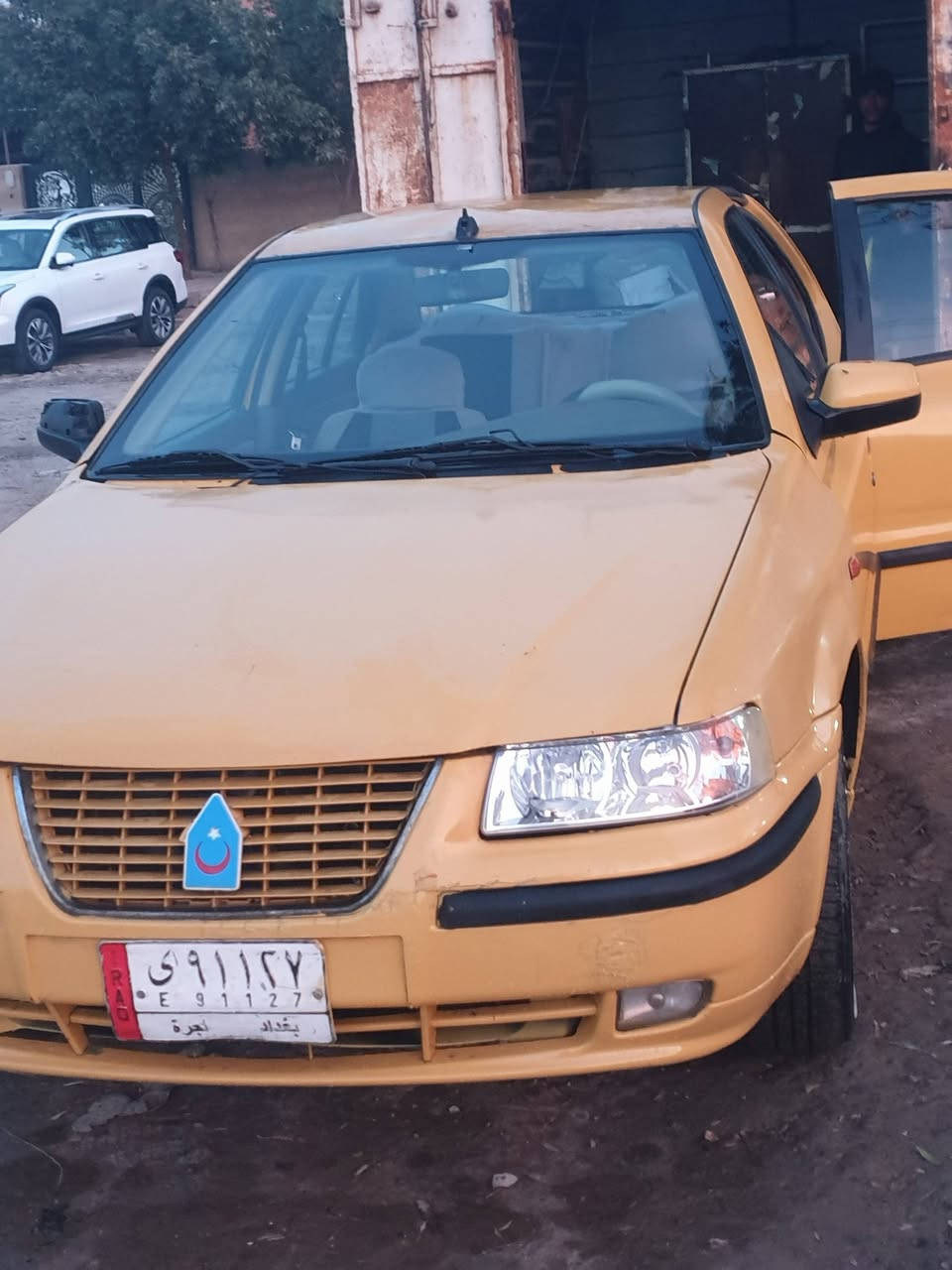 سمند 2012
رقم بغداد  
صدر خير من الله محرك بي خيط تبخير قليل كير مكفول تخم تاير ابو الخط البيض داخل صاج جوزي كهرباياتها كلها شغاله وخير من الله ضرر جامرلغ خلفي ما واصل لا تكم ولا حوض ولا شواصي ضرر خفيف جدن سعر 27 وبيها مجال   سياره عليها غرامات 600 الف ونازل من سعرها 
مكاني ديالى شهربان المقداديه 
رقم الهاتف ***********
