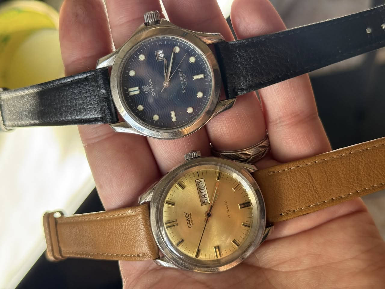 ساعتين سويسريات اصلي فنتج
سيما وكامي

اقطارهن 38

سيما كوارتز بطاريه

وكامي نصب

سير وبك مستبدل 

قطع تحف من سويسرا

سعرهن 160 الف


**إذا كنت صاحب هذا الإعلان وتريد حذفه لأي سبب، رجاءا أرسل رسالة إلى الدعم الفني**