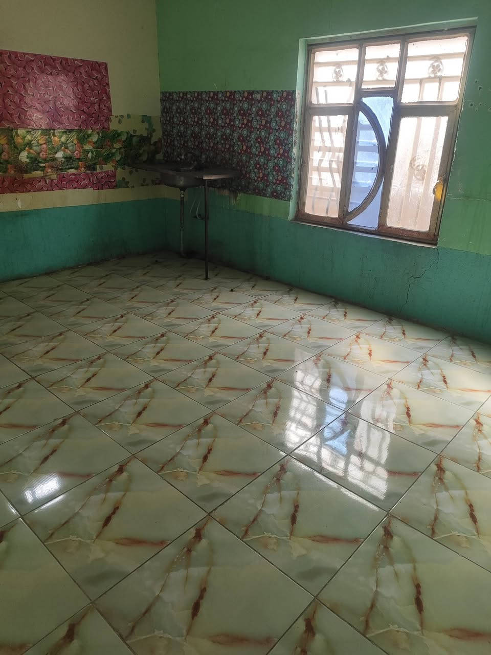 بيت لليجار حي الصادق قضاء الدوايه التصال على هاذه الرقم ***********
