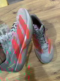 أديداس أديوس 9 • مقاس ٤٣ وثلث • ٢٧٫٥ سم