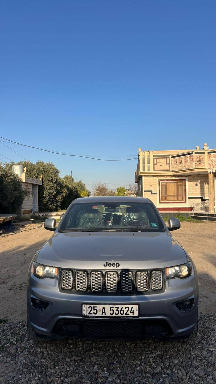 الضرر جاملغ وباب خلف السائق
مواصفات 
بصمة تشغيل وابواب 
كشنات جلد كهرباء هيترات 
دركه هيتر سلايد 
شاشه نفخ وكاربلي 
تشغيل عن بعد وتوقف ذاتي وصندوگ كهرباء 
وع البانزين العادي قطرة دوانص مابيها
وبعد بيها هواي موصفات  وسياره  كلش نظيفة  بيع او مراوس حسب القناعه  الاستفسار  على  رقم 
*********** ... مقداد
