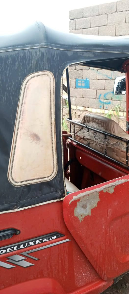 سلام عليكم   تكتك البيع
المديل ٢٢ 
رقم ذي قار 
بدل فقط بس كلجات
  ***********
