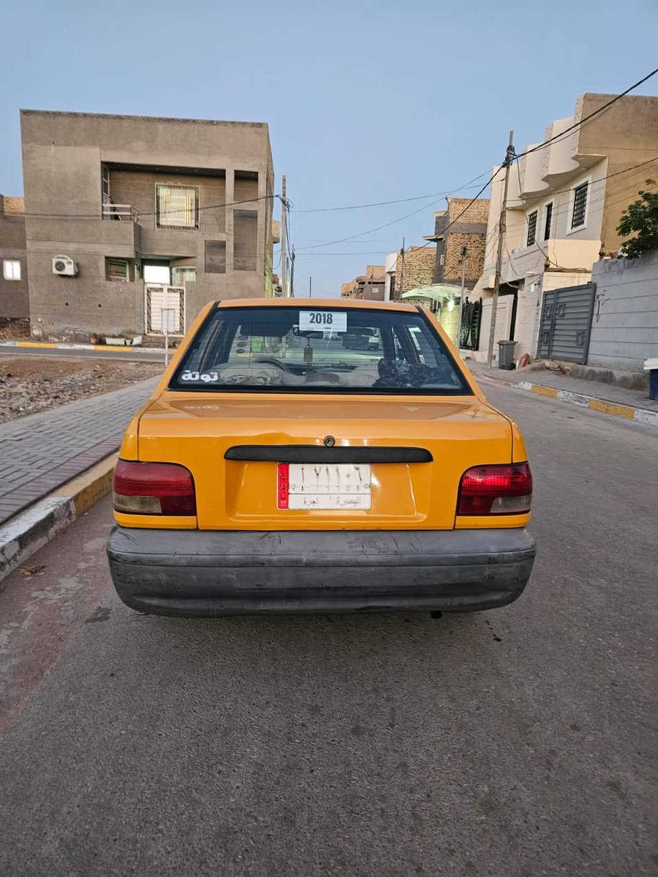 سايبة موديل 18 
جاهزة من كهربائيات 
من حدادية
من باتري وتخم تاير جديد
السيارة كل نظيفة 
المكان الديوانية حي الجامعة 
***********
السعر 36 وبيها مجال قليل. 
بيها رشات صبغ بالهلال الخلفي مال سائق والصدر . .
