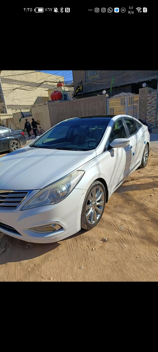 السلام عليكم 
1 ازيرا 2014 
2 مكفوله كفاله عامه بيه سونار 
3 ماشيه 134 الف 
مكينته 3000 المرغوب 
المواصفــــــــات
. تشغيل بصمه 
. بصمه ابواب
. ترحيب
. مري شفط
. حساسات خلفيه
. تدفئه كشنات الاماميه
. المقاعد الاماميه كهربائيه 
. بردات خلفيه
. برده خلفيه كهربائيه عند الرجوع تنزل 
. مانع انزلاق 
. مثبت سرعه 
. الجام اوتو السايق ولصدر 
. المقاعد جلد لون قمردي
. بنوراما 
.  رقم نجف مميز 

سعرها 130 وبيها مجال حك الجيه مكاني نجف
***********
