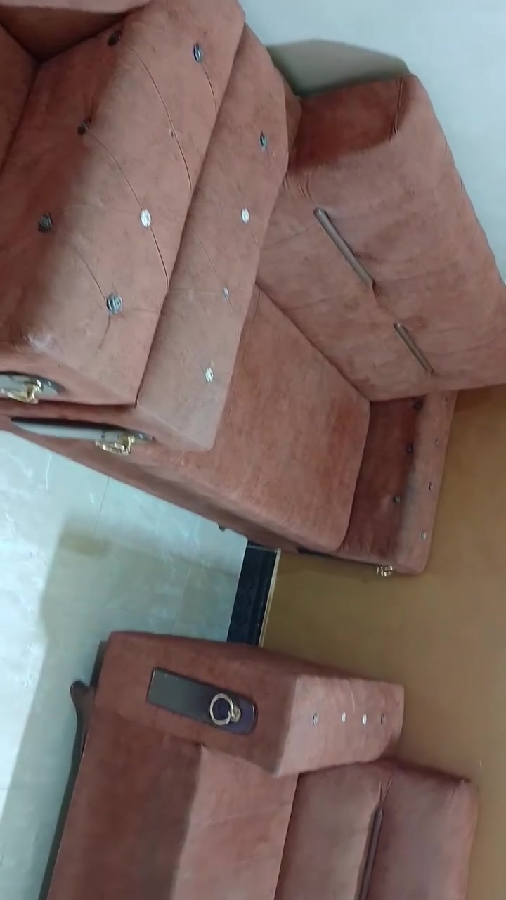 تخم ونص ١٥ مقعد بعده جديد ناصريه
مركز سعره ماخذينه مليون رايدينه ٦٠٠  ***********
