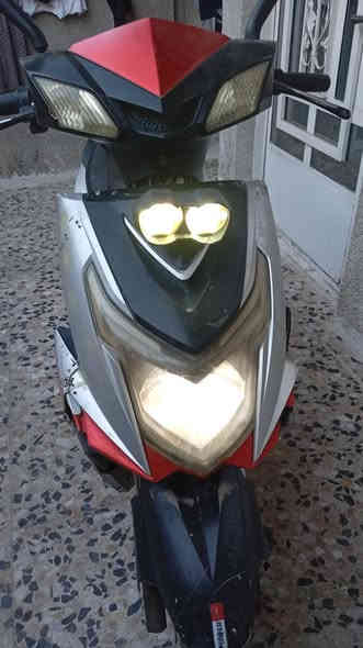 السلام عليكم دراجه مروس أو للبيع سكنس مكاني الشعب سعر 450 هاتف ***********
