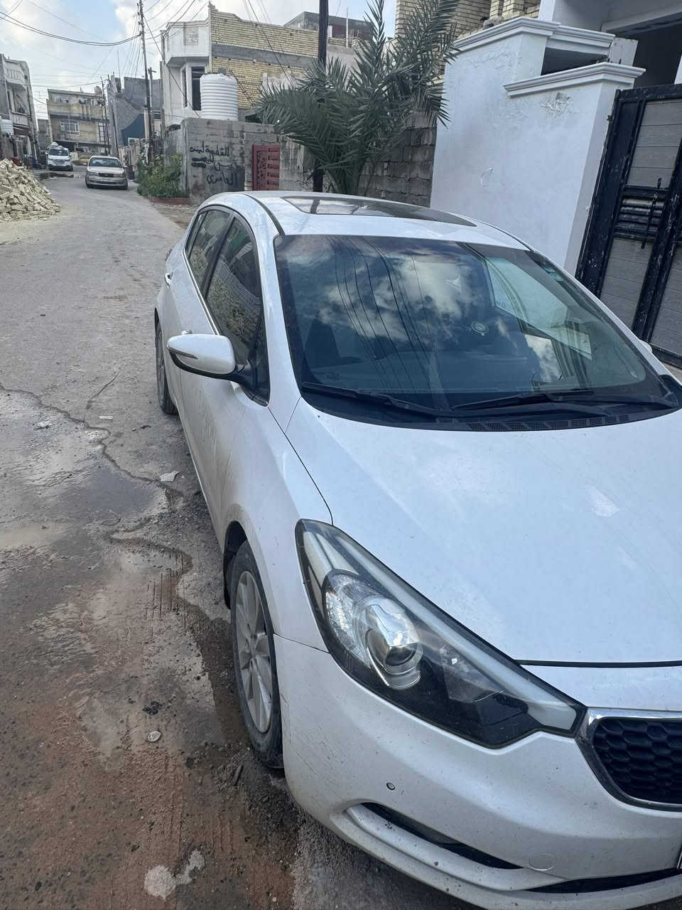 سلام عليكم
سيراتو هاج باك خليجي 
موصفات السياره فول السياره ونظيفه بدون حادث فقط رصعات موضحه بلسونار السياره كلش نظيفه ومناقصها شي وخير من الله سنويه جديده رقم شمالي تريد تحويل تريد وكاله السعر 116
وبيها مجال مكانها بغداد الدوره


**إذا كنت صاحب هذا الإعلان وتريد حذفه لأي سبب، رجاءا أرسل رسالة إلى الدعم الفني**