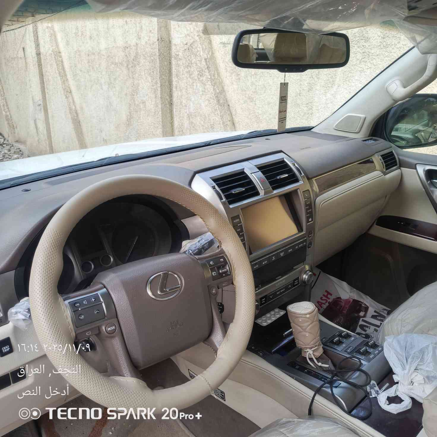 السلام عليكم
لللبيع لكزز GX460 
موديل 2014بريم اصل باب اول
ماشية 190 الف حقيقي اصل 
 سيارة على ايد وحدة فقط
مكفولة من صبغ تبديل و بارد و شخوط ورصعات كفالة حتة 
رقم بغداد بسمي هزة فحص جديد 
***********
مواصفات 
جكات 
شاشات 3 بلاديات
رادار امامي + جانبي
كشنات حار + بارد + ثنين كراسي كهرباء
كشن سايق خزن مموري
اربع كامرات 360 
ستيرن كهرباء خزن + ستيرن تدفىء
اتو بارك تصفط وحدهي
13 سماعة + دمام 
كشنات خلفية كهرباء 
تشغيل عن بعد 
فتحة بل سقف
ريموند شاشات 
بصمات اثنين مع كودات 
اعلى مواصفات بل لكزز فول للاخير 1/1
مكان سيارة النجف الاشرف
