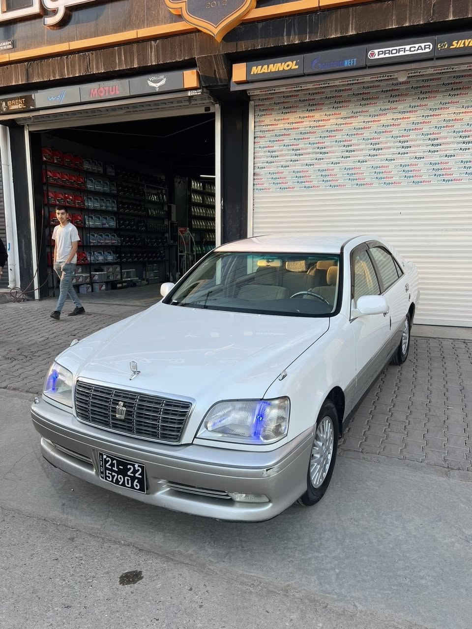 ‎مەلیکە موس ڤیڤیتی ٢٠٠١ یەک دوگمە بۆ فرۆشتن یان گۆڕینەوە بە شتێک بە دڵم بێت
‎داشبوڵ سەر و بن نەجەف 
‎گێڕ و مەکینەی بەشەرت 
‎هایدرۆلیکی گێڕی گۆڕاوە 
‎بەنسی تازەیە 
‎پاتری تازەیە 
‎کارەبایی و تەبریدو گەرمی بەشەرت 
‎زۆر مەزبوتە چرکەی تیا نیە 
‎تەقەو ڕەقەی نیە 
‎تایە و ویلی لۆک 
‎یەک دینار مەسرەفی تیا نیە 
تەنها یەک پەڵەی دەرگای دوای سایەق بۆیاخە
‎ئەگەر موشتەریت تەلەفون بکە سەیارە با نامەو مەسنجەر ناکڕێ 
نرخی : ٥٣ و معامەلە
‎ئەدمینی ❤️
***********
***********
