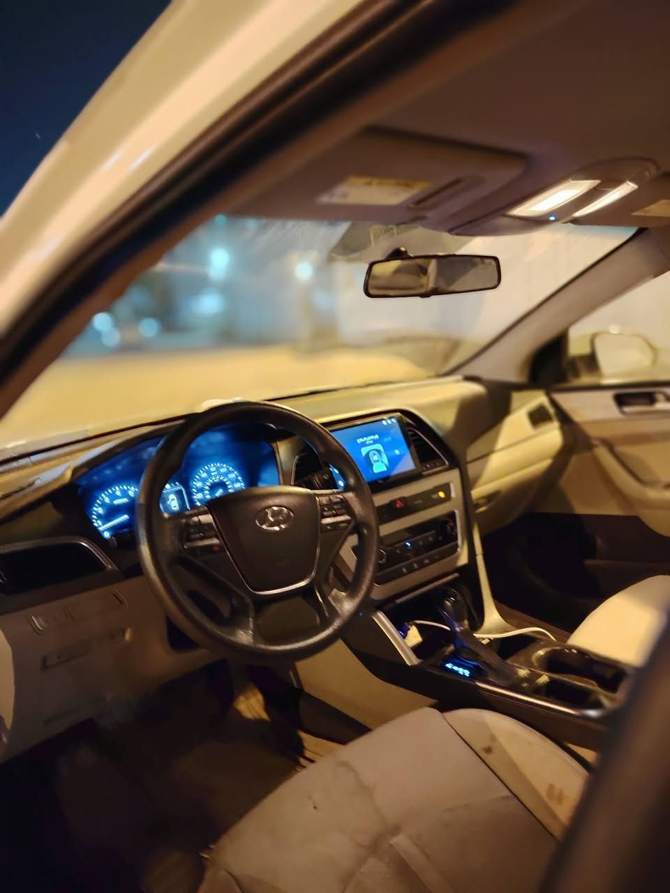 سلام عليكم
سوناتا
 2016 
فول عده البصمة
فتحة السيارة جديد
السعر (115) وبيهة مجال
الرقم (***********)
