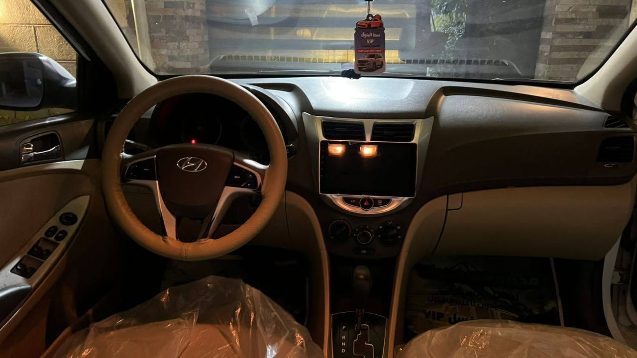 اكسنت موديل ١٣  سياره جدا نضيفه بس شويه بيه 
 طخطخات رقم بغداد بسمنه تحويل مباشر مال طالبه مكلف بنشر صاحبت السياره *********** بغداد, العراق
