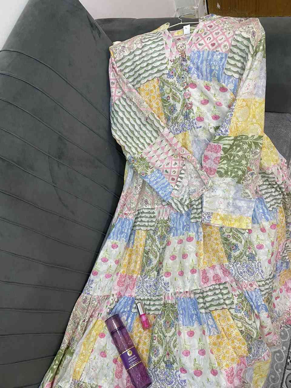 بضاعه تخبل تاخذين مو بس قطعه حلوه وخامه تجنن وبلعافيه
باودر شيكلام الغني عن التعريف السعر 13

المخاور ع 8 لحد 25 القطعه تسولف عن الجمال. كويتي

داخلي خامه قطنيه


**إذا كنت صاحب هذا الإعلان وتريد حذفه لأي سبب، رجاءا أرسل رسالة إلى الدعم الفني**