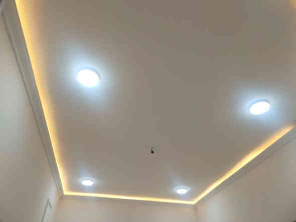 دار للبيع بسعر مناسب جدا المساحه ١٠٠ متر الديوم المربع الثاني قريب من المستوصف الصحي والمدارس السعر ٦٩ للاستفسار الاتصال على الرقم ***********
