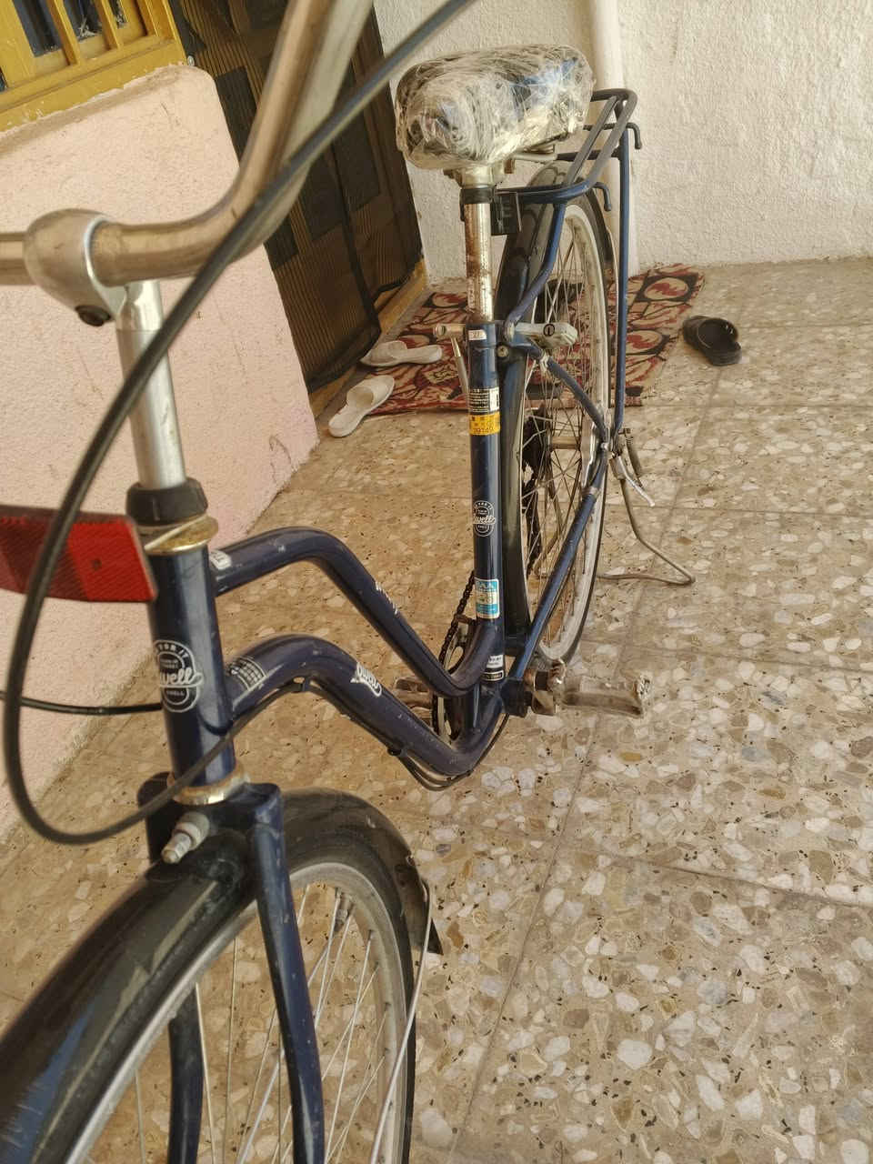 سلام عليكم 
بايسكل بناتي ياباني حجم 27 بلادي نظيف ياباني جديد كله كامل تايراته جدد وبريكات عقرب جديد بايسكل نظيف جديد 
بناتي بطه ياباني بلادي 
مكان بغداد الشعب 
سعر 85 وبي مجال للشراي  اتصل واتساب 
***********
