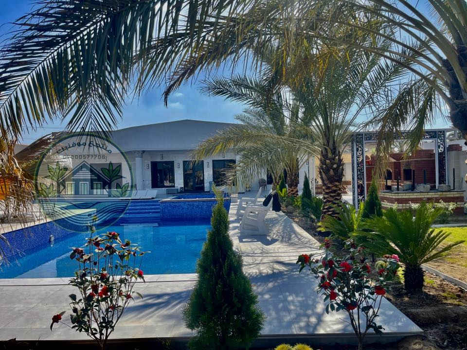 منتجع موفنبك 

المكان : بلد 
المحتويات  
غرفتين ، 3 مجمعات صحيات ، مطبخ حار وبارد ، باربكيو كامل ، جلسة مائية ، جلسة مطلة على المسبح ، مسبح كبير وصغير ، حدائق عدد 2 ، بليارد ، فيشة ، منضدة ، العاب اطفال متنوعة ، كهرباء 24 س .. 

للحجز والاستفسار 

*********** 

المنتجع امتداد لمجموعة مزارع جوهرة بلد 

والمزرعة موثقة بتطبيق اجرلي 

https://ajirly.com/user/farm/398
