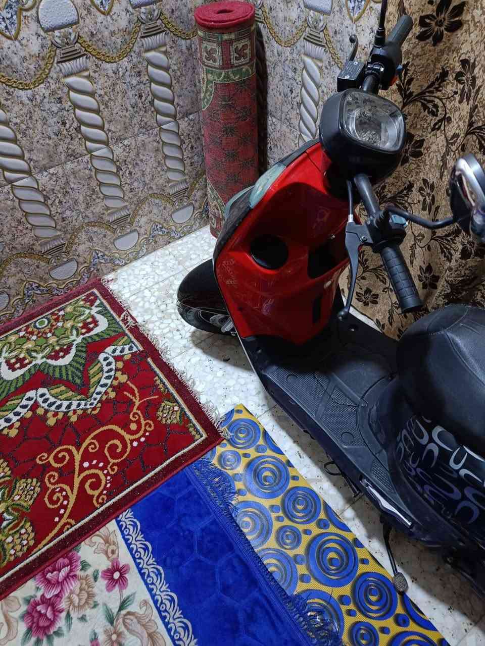 سلام عليكم دراجه ماكس.  محرك ياباني  مكفوله مابيه نقص..   *********** الشراي يتصل اني مكلف بل نشر
